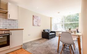 Bright 1 Bedroom Budget Flat In Central Pontefract