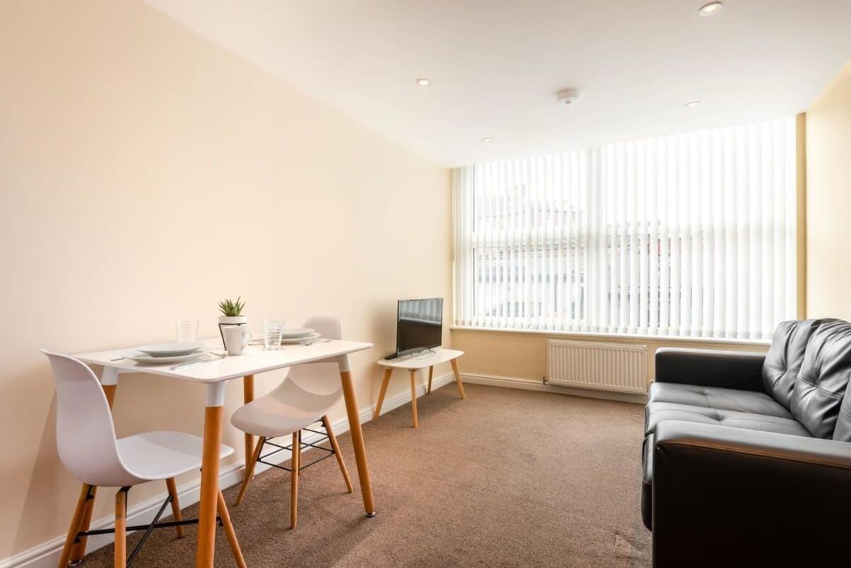 Bright 1 Bedroom Budget Flat In Central Pontefract Exterior photo