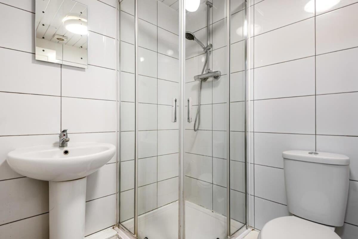 Bright 1 Bedroom Budget Flat In Central Pontefract Exterior photo