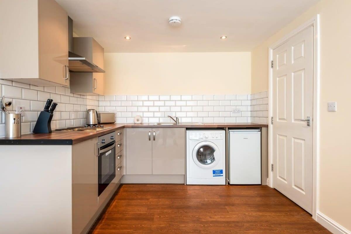 Bright 1 Bedroom Budget Flat In Central Pontefract Exterior photo
